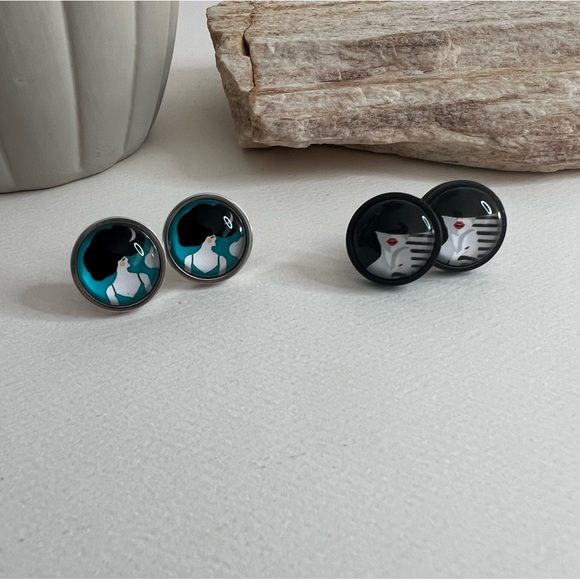 Classic Edgy Round Stud Earrings - Retro Stylish Stud Earrings set of two - Picture 1 of 13
